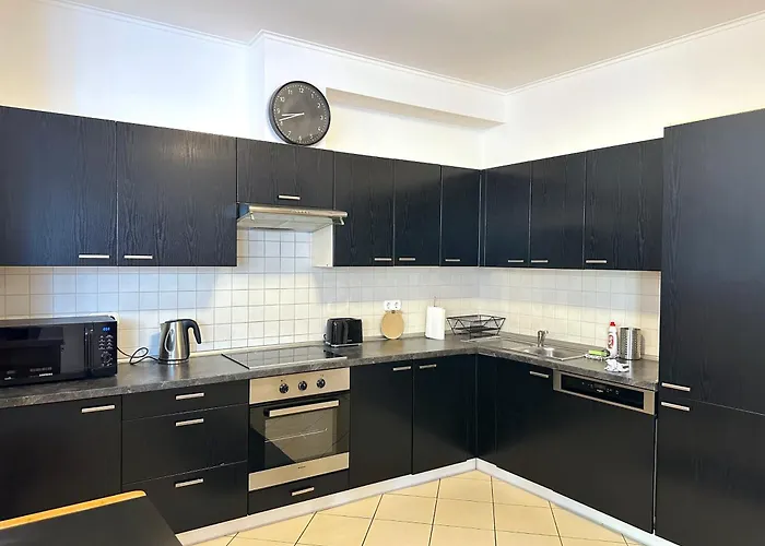 Lägenhet Spacious 3-bedroom With Balcony & Free Parking Budapest